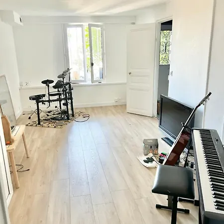 Maison Familiale Avec Vue Tour Eiffel *